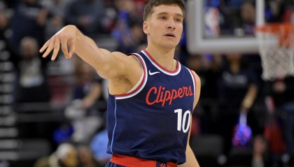 华体会官网-名记：博格丹遭遇腿筋撕裂 将前往洛杉矶由快船负责后续治疗