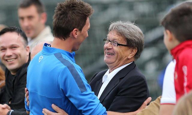 1630716819046046147.jpg pxl_040613_6168553_f4Sdd1C.jpg